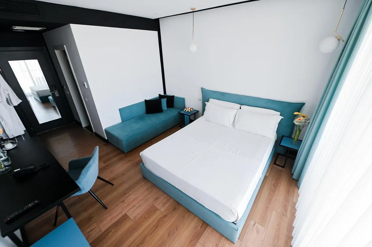 Royal G Max Otel Golem