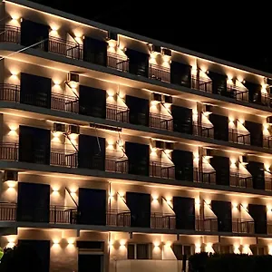 Hotel Miami, Golem (Tirana)